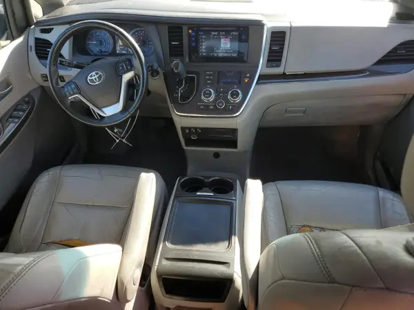 5TDYK3DC2GS748842 2016 TOYOTA SIENNA - Image 8