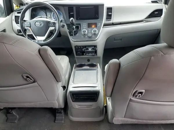 5TDYK3DC2GS750140 2016 TOYOTA SIENNA - Image 8