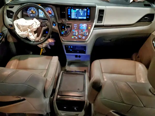 5TDYK3DC2GS759484 2016 TOYOTA SIENNA - Image 8