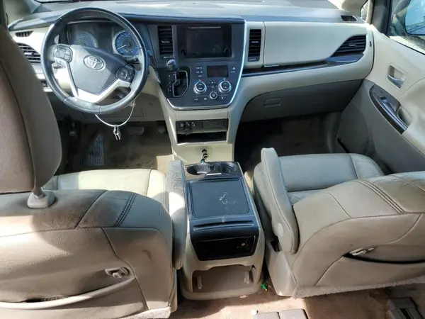 5TDYK3DC2GS764913 2016 TOYOTA SIENNA - Image 8