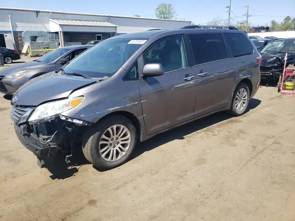 5TDYK3DC2GS765494 2016 TOYOTA SIENNA - Image 1