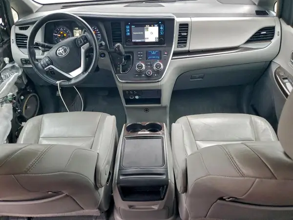 5TDYK3DC2GS765995 2016 TOYOTA SIENNA - Image 8