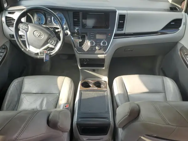 5TDYK3DC3GS696878 2016 TOYOTA SIENNA - Image 8