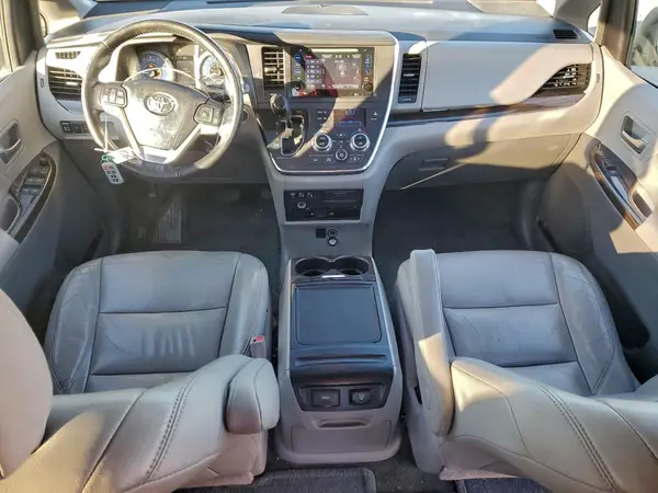 5TDYK3DC3GS701500 2016 TOYOTA SIENNA - Image 8