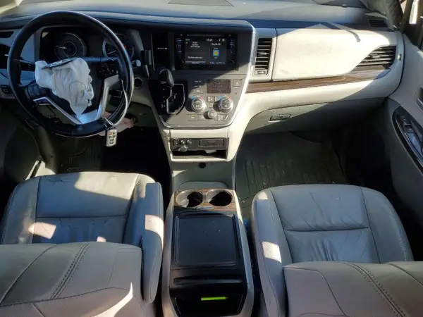 5TDYK3DC3GS708396 2016 TOYOTA SIENNA - Image 8