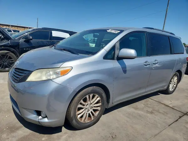 5TDYK3DC3GS716241 2016 TOYOTA SIENNA - Image 1