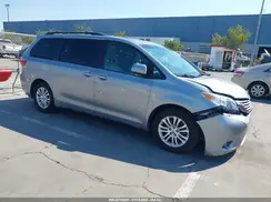 5TDYK3DC3GS732410 2016 TOYOTA SIENNA