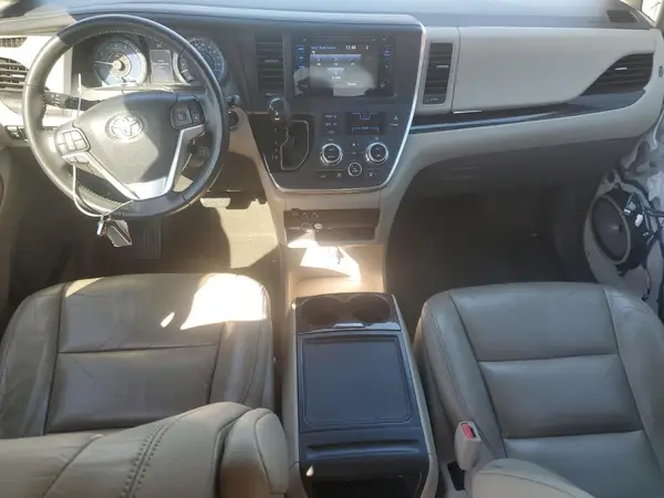 5TDYK3DC3GS745710 2016 TOYOTA SIENNA - Image 8