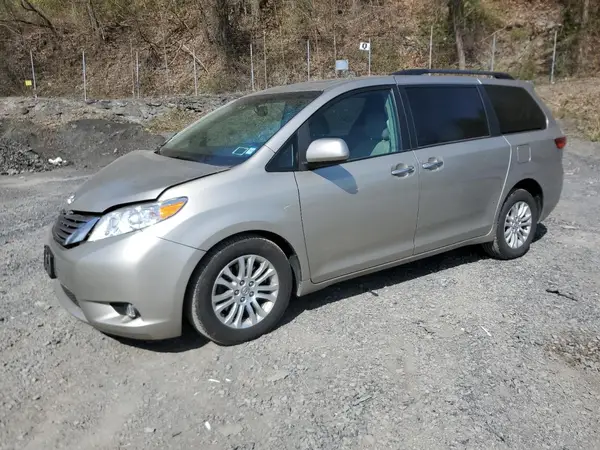 5TDYK3DC3GS746338 2016 TOYOTA SIENNA - Image 1