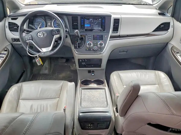 5TDYK3DC3GS755167 2016 TOYOTA SIENNA - Image 8