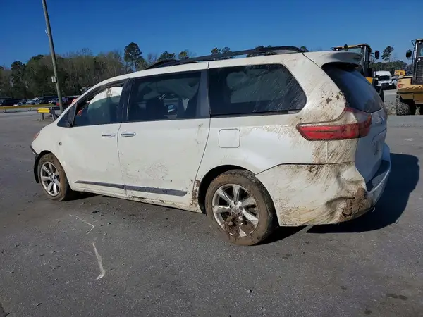 5TDYK3DC3GS759574 2016 TOYOTA SIENNA - Image 2