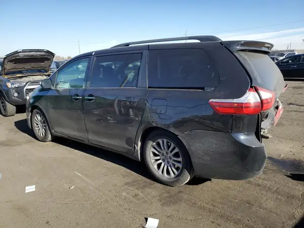 5TDYK3DC4GS702669 2016 TOYOTA SIENNA - Image 2