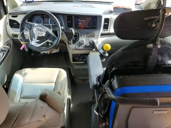 5TDYK3DC4GS703112 2016 TOYOTA SIENNA - Image 8