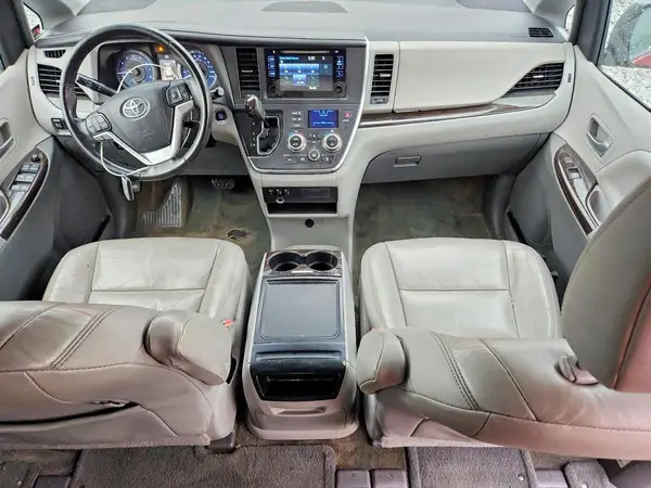 5TDYK3DC4GS704678 2016 TOYOTA SIENNA - Image 8