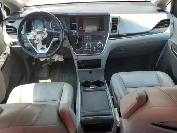 5TDYK3DC4GS706785 2016 TOYOTA SIENNA - Image 8