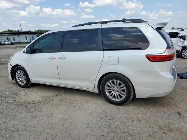 5TDYK3DC4GS715583 2016 TOYOTA SIENNA - Image 2