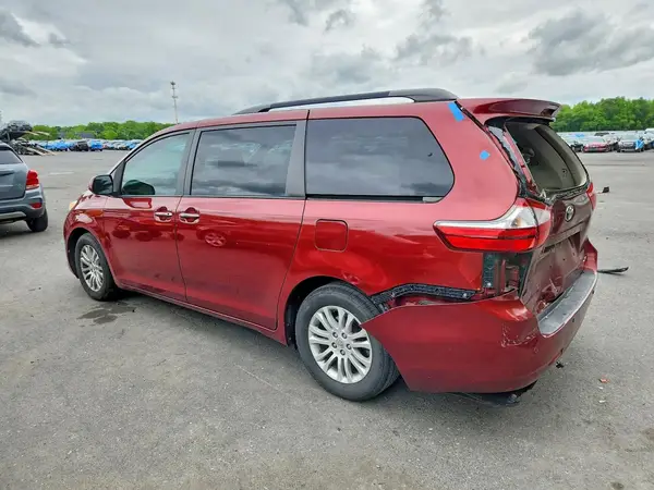 5TDYK3DC4GS717530 2016 TOYOTA SIENNA - Image 2