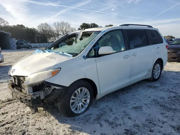 5TDYK3DC4GS720055 2016 TOYOTA SIENNA - Image 1