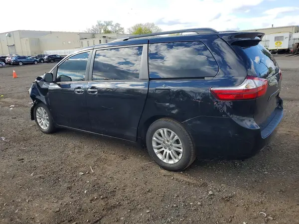 5TDYK3DC4GS725031 2016 TOYOTA SIENNA - Image 2