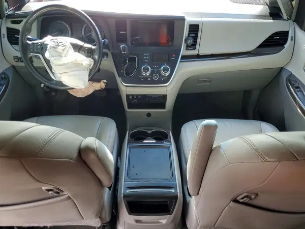 5TDYK3DC4GS725031 2016 TOYOTA SIENNA - Image 8
