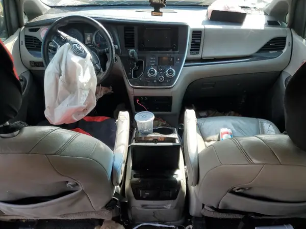5TDYK3DC4GS744257 2016 TOYOTA SIENNA - Image 8