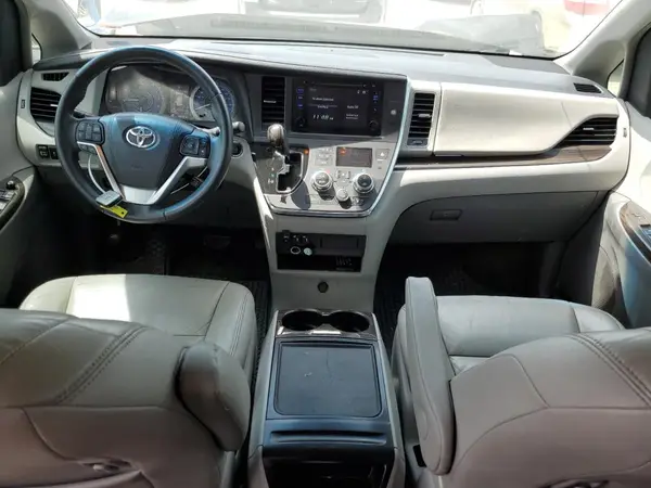 5TDYK3DC4GS744663 2016 TOYOTA SIENNA - Image 8
