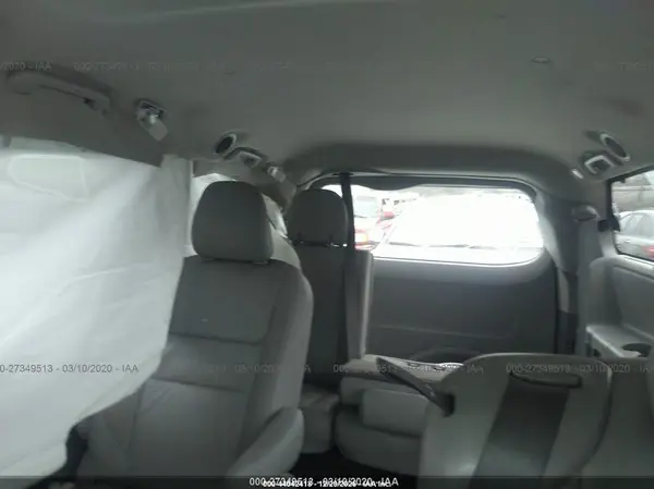 5TDYK3DC4GS744940 2016 TOYOTA SIENNA - Image 8