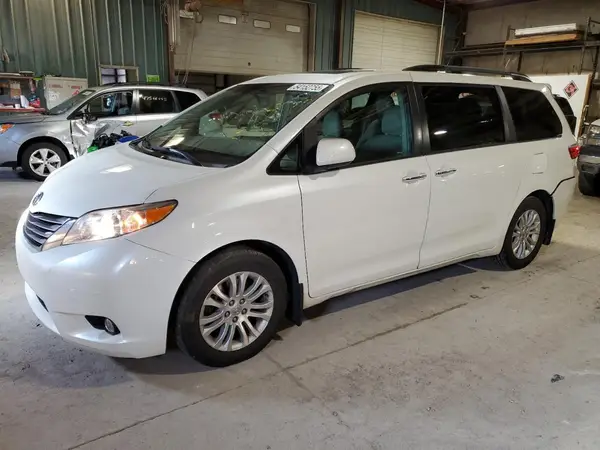 5TDYK3DC4GS748891 2016 TOYOTA SIENNA - Image 1