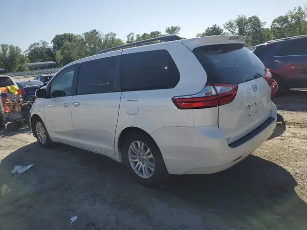 5TDYK3DC5GS697854 2016 TOYOTA SIENNA - Image 2