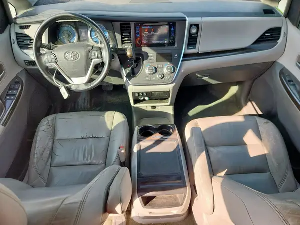5TDYK3DC5GS705807 2016 TOYOTA SIENNA - Image 8