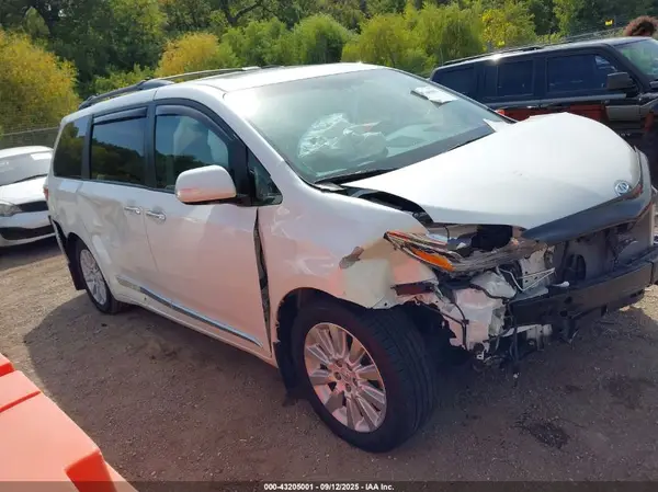 5TDYK3DC5GS708948 2016 TOYOTA SIENNA - Image 1