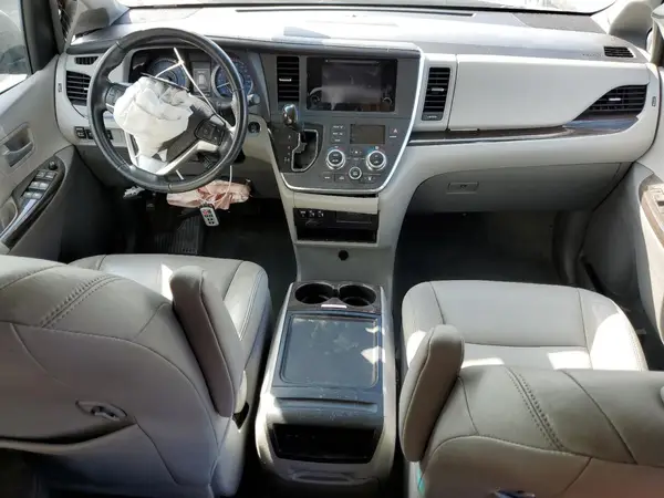 5TDYK3DC5GS710425 2016 TOYOTA SIENNA - Image 8