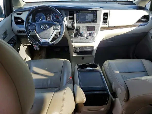 5TDYK3DC5GS720789 2016 TOYOTA SIENNA - Image 8