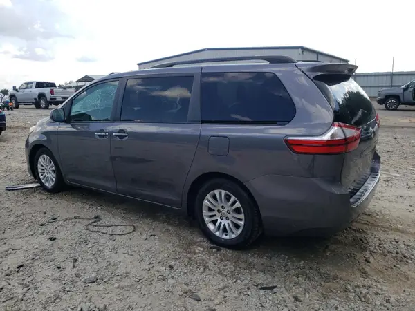 5TDYK3DC5GS725023 2016 TOYOTA SIENNA - Image 2