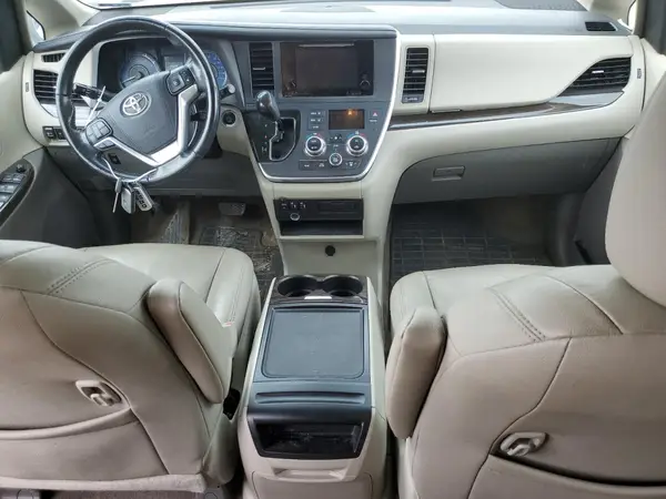 5TDYK3DC5GS725202 2016 TOYOTA SIENNA - Image 8