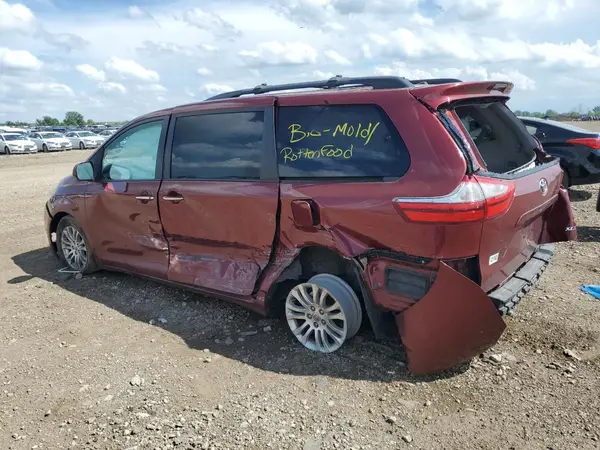 5TDYK3DC5GS730870 2016 TOYOTA SIENNA - Image 2