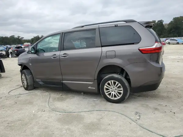 5TDYK3DC5GS738614 2016 TOYOTA SIENNA - Image 2