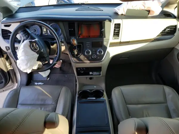 5TDYK3DC5GS739326 2016 TOYOTA SIENNA - Image 8