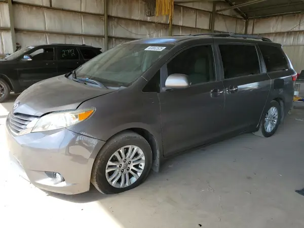 5TDYK3DC5GS745451 2016 TOYOTA SIENNA - Image 1