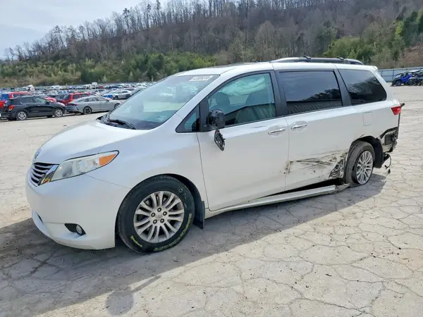 5TDYK3DC5GS746857 2016 TOYOTA SIENNA - Image 1