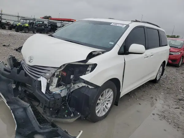 5TDYK3DC5GS752884 2016 TOYOTA SIENNA - Image 1