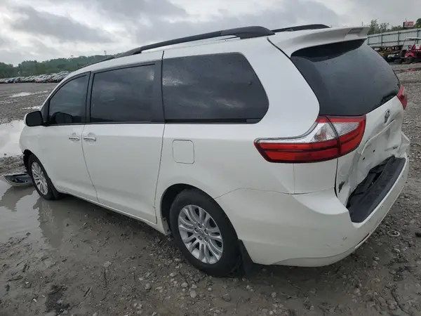 5TDYK3DC5GS752884 2016 TOYOTA SIENNA - Image 2