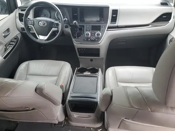 5TDYK3DC5GS752884 2016 TOYOTA SIENNA - Image 8