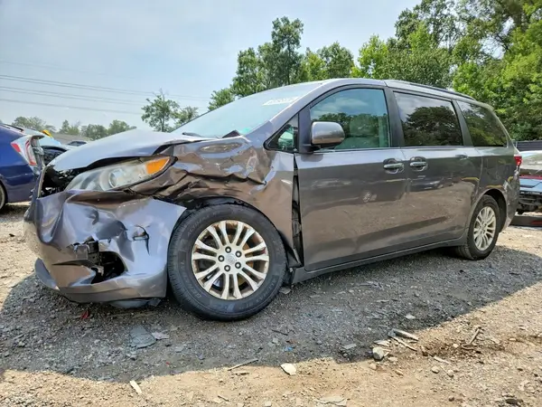 5TDYK3DC5GS755462 2016 TOYOTA SIENNA - Image 1