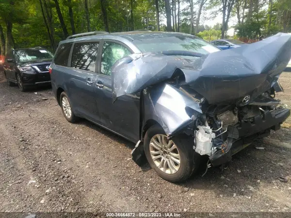 5TDYK3DC5GS758359 2016 TOYOTA SIENNA
