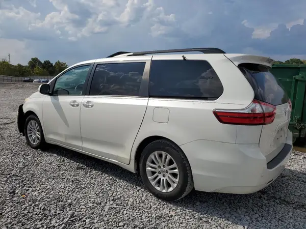5TDYK3DC5GS761620 2016 TOYOTA SIENNA - Image 2
