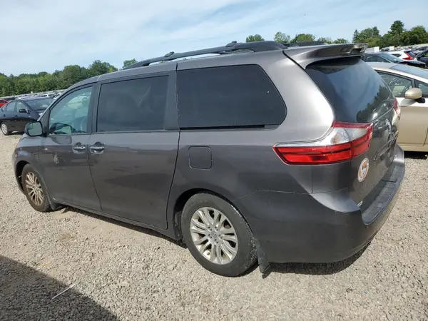 5TDYK3DC5GS765022 2016 TOYOTA SIENNA - Image 2