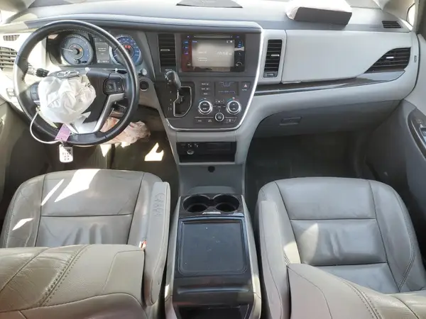 5TDYK3DC6GS691027 2016 TOYOTA SIENNA - Image 8
