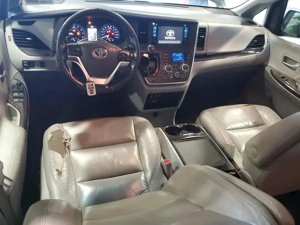 5TDYK3DC6GS693196 2016 TOYOTA SIENNA - Image 8