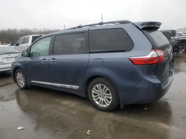 5TDYK3DC6GS696891 2016 TOYOTA SIENNA - Image 2